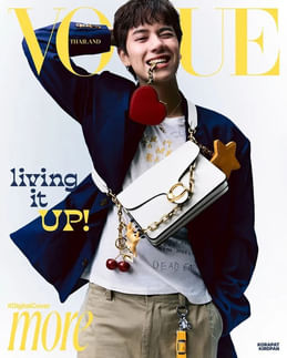 #NanonKorapat cubre @voguethailand con Chain Tabby y piezas de la colección #CoachSpring25.