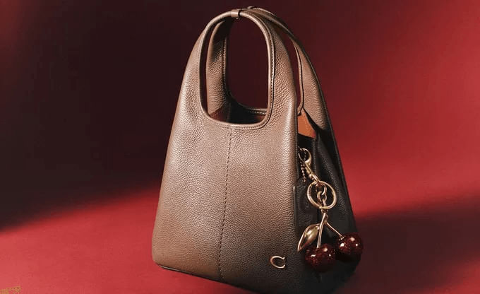 Esta Navidad, sorpréndelo con el estilo inconfundible de Coach