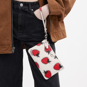 

Wristlet Strawberry