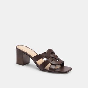 

Nikki Sandal