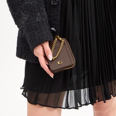 monedero-en-piel-con-cadena-CAH08-B4CBD