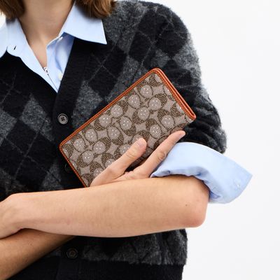 cartera-grande-coach-en-jacquard-crystal-signature-CCC97-LHBAR